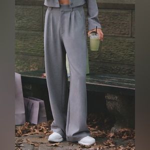 Abercrombie & Fitch High-Waisted Tailored Pants